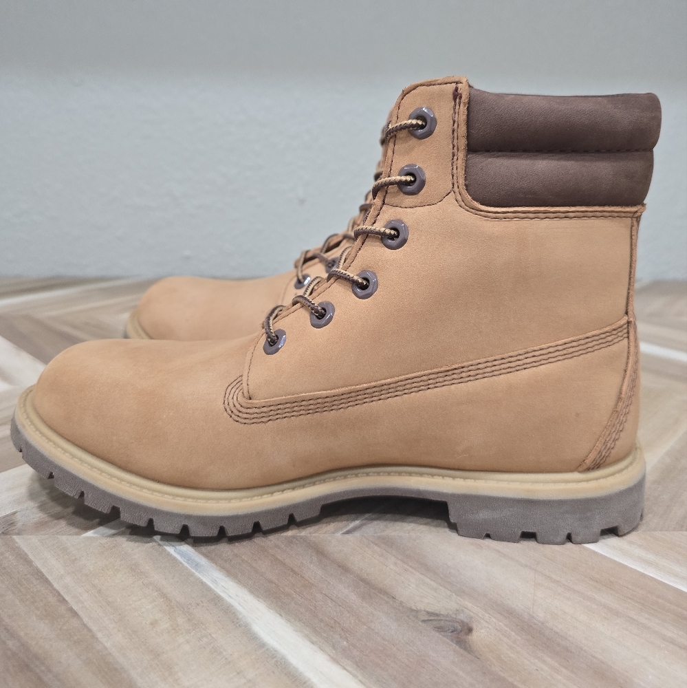 Timberland 6" Boots, Milk & Cookies Special Holiday Release, Women's Size 10 - Picture 8 of 11